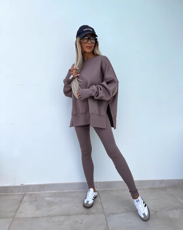 Luxe Knitwear Duo – Coordinated Knit Set With Soft Breathable Fabric & Relaxed Silhouette