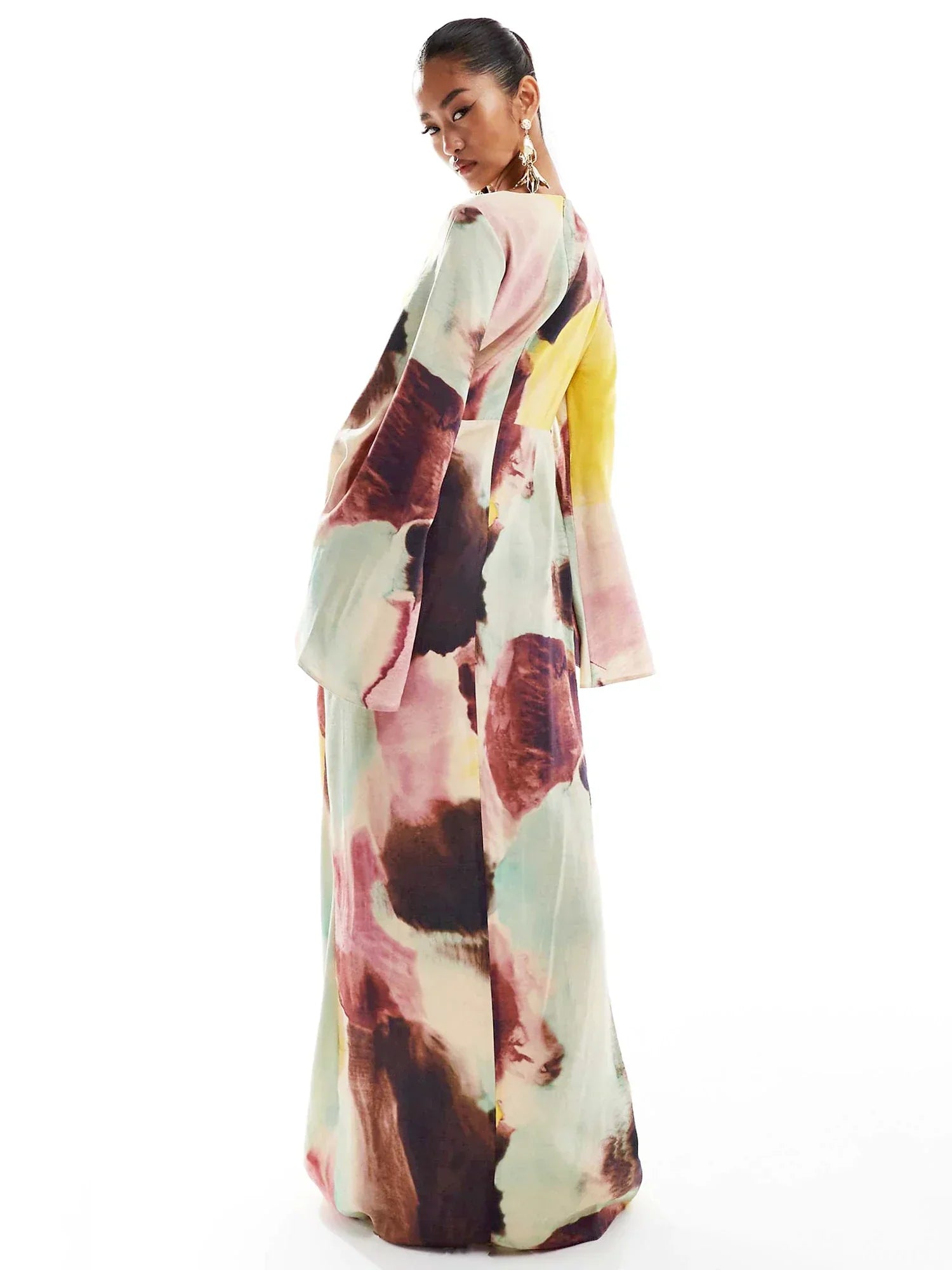 Abstract Watercolor Maxi Dress – Flowing Silhouette Style for Summer Evenings