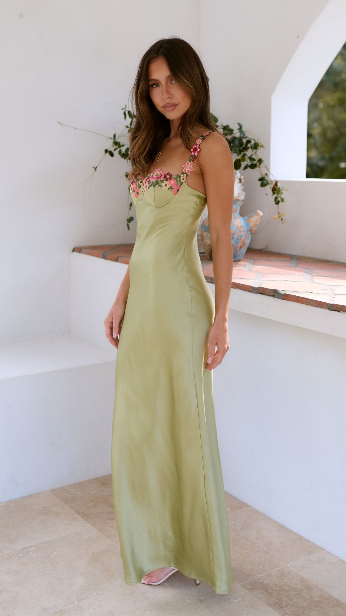 Embroidered Satin Dress – Elegant Solid Color Evening Dress With Flattering Silhouette