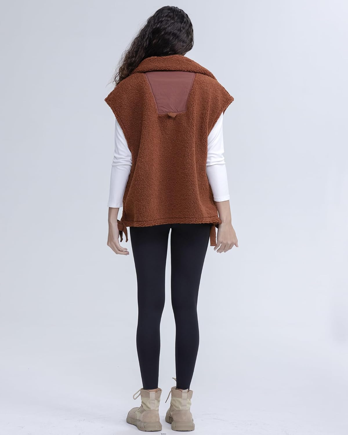 Soft Pocketed Gilet – Lightweight Sleeveless Vest With Functional Pockets