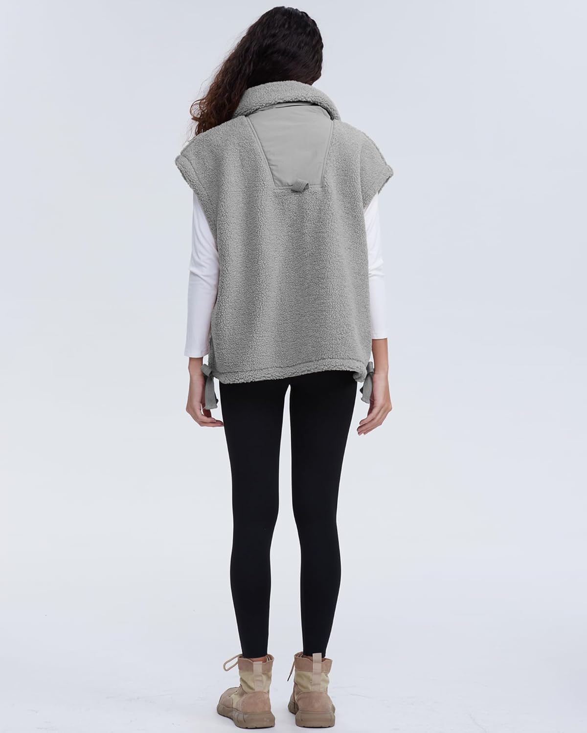 Soft Pocketed Gilet – Lightweight Sleeveless Vest With Functional Pockets