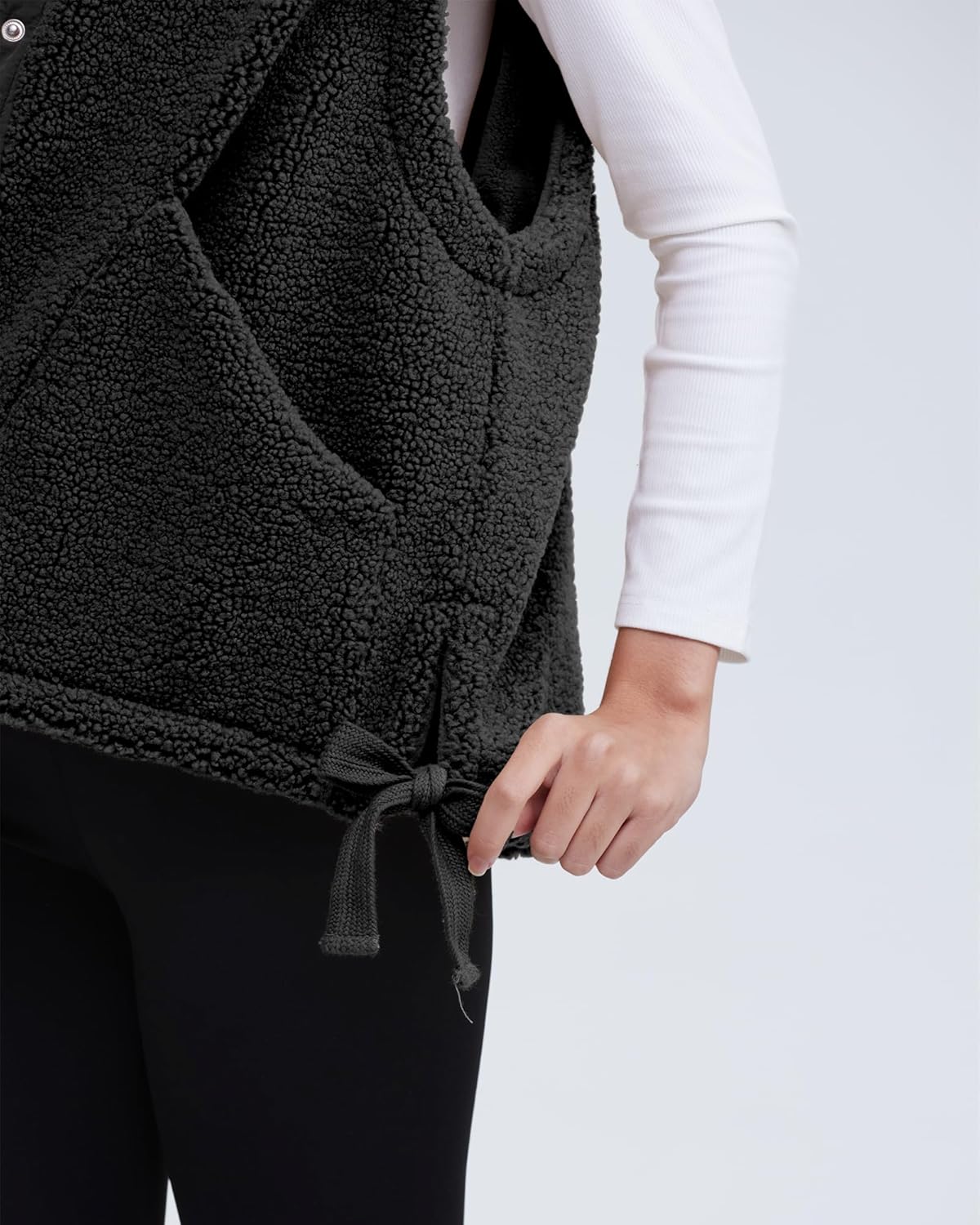 Soft Pocketed Gilet – Lightweight Sleeveless Vest With Functional Pockets