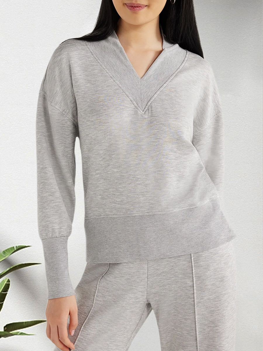 Modern Cozy Knit Set – Soft Knitted Fabric Two-Piece Loungewear Outfit