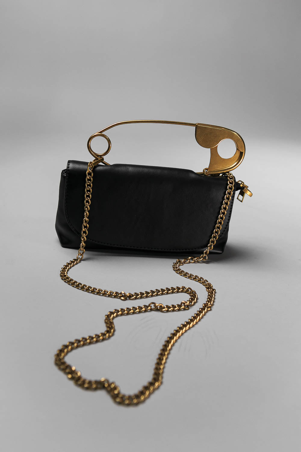 Pin Bag Shoulder Strap - Vegan Leather Black White Bag With Gold Zipper Detail
