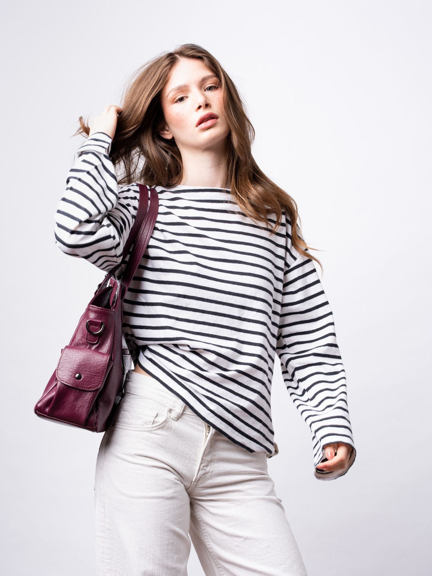 Stylish Tote Bag – Premium Leather Tote With Spacious Zippered Compartment