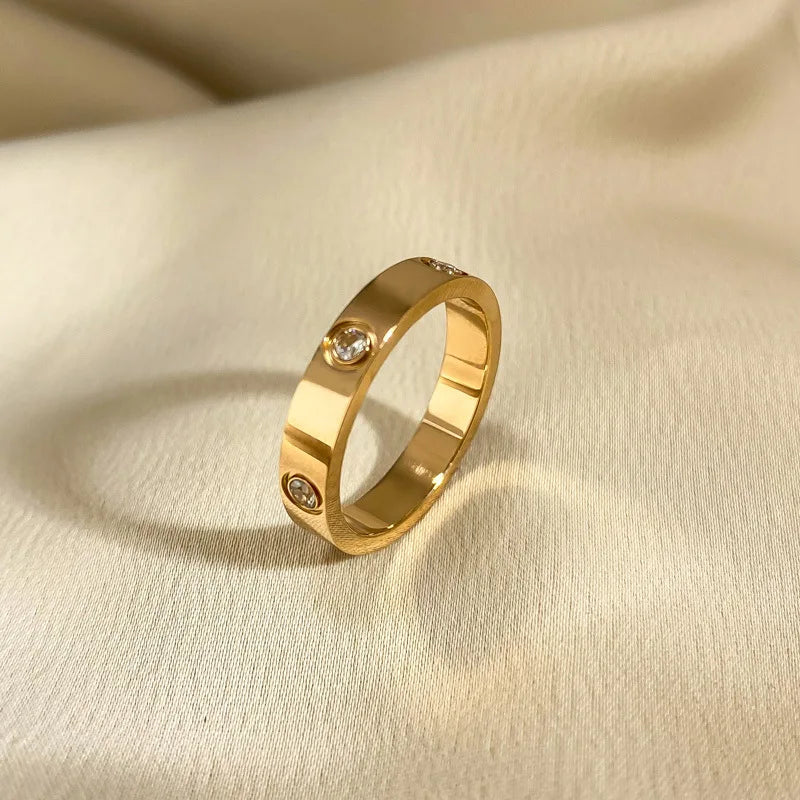 Modern Gold Ring – Sleek Minimalist Titanium Steel Band with Crystal Accent