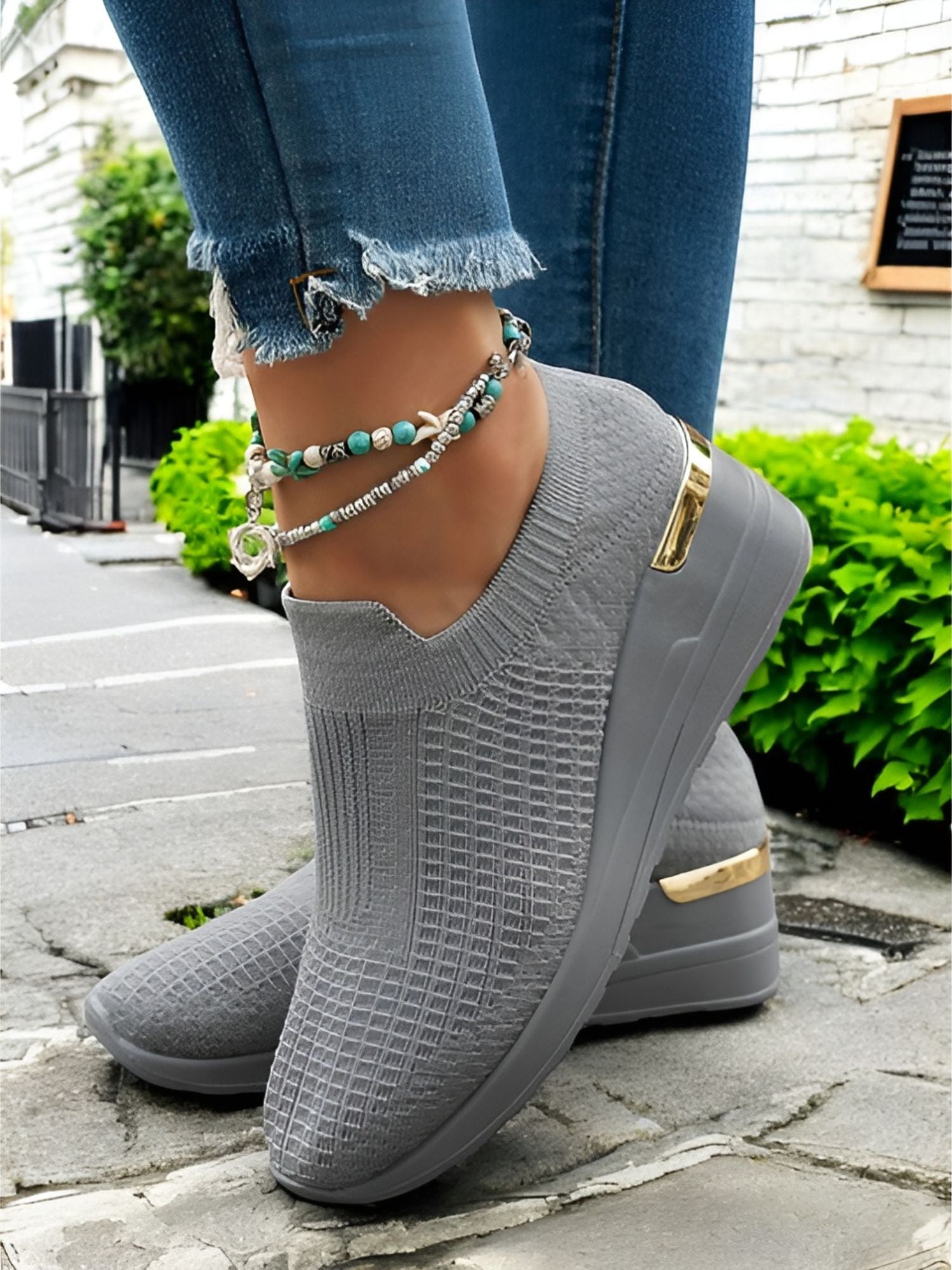 Trendy Everyday Sneakers – Lightweight Women's Casual Shoes with Durable Sole