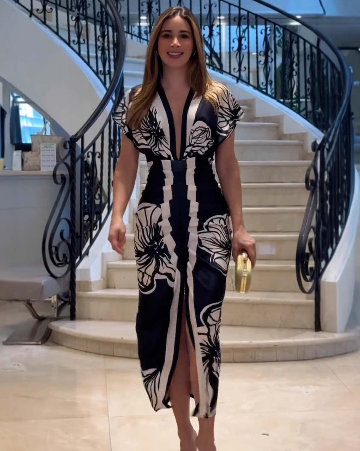 Chic Pleated Dress – Elegant Flowy Evening Midi Dress with Breathable Fabric