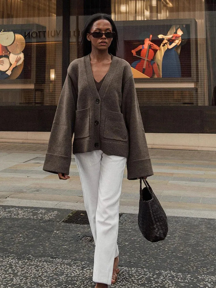 Elegant V-Neck Cardigan – Classic Slim Fit Sweater | Soft Warm Knitwear