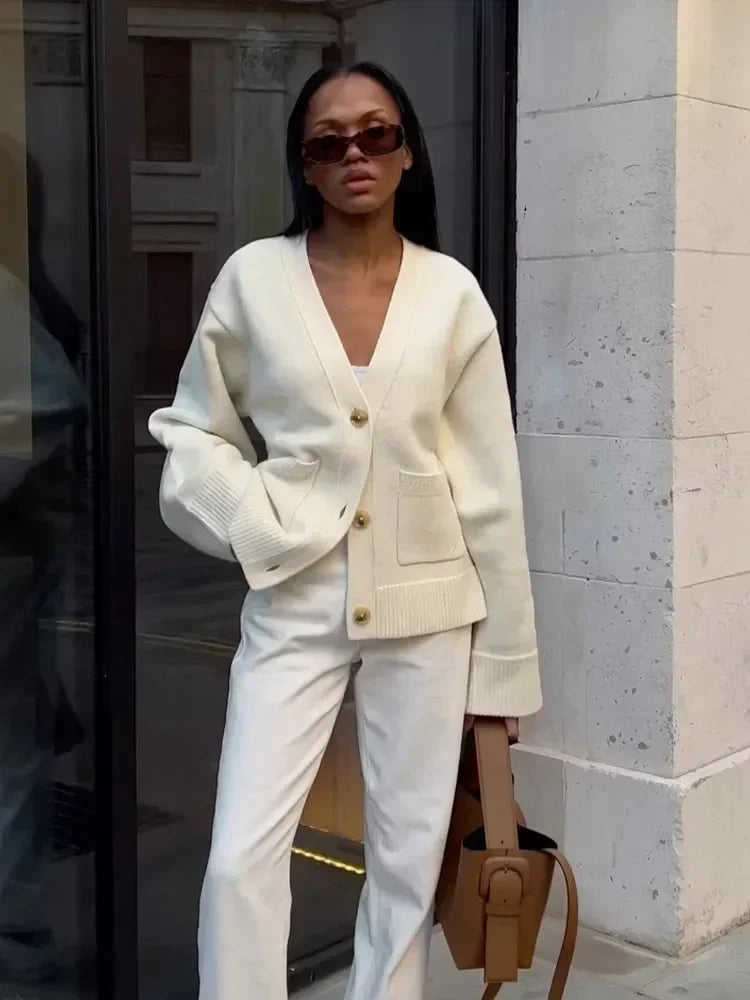 Elegant V-Neck Cardigan – Classic Slim Fit Sweater | Soft Warm Knitwear