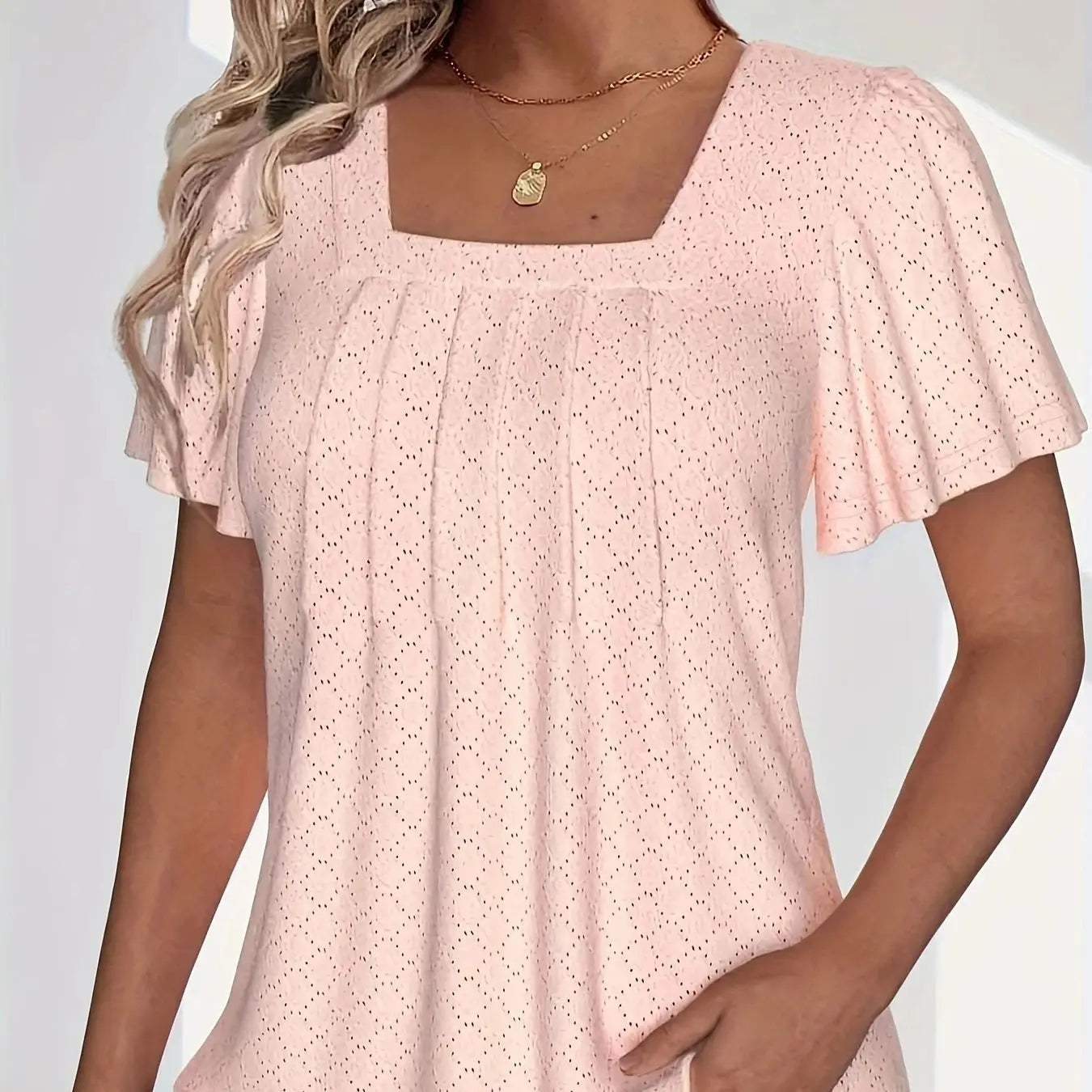 Elegant Ruffle Blouse – Flowy Plus Size Top with Square Neckline & Lightweight Fabric