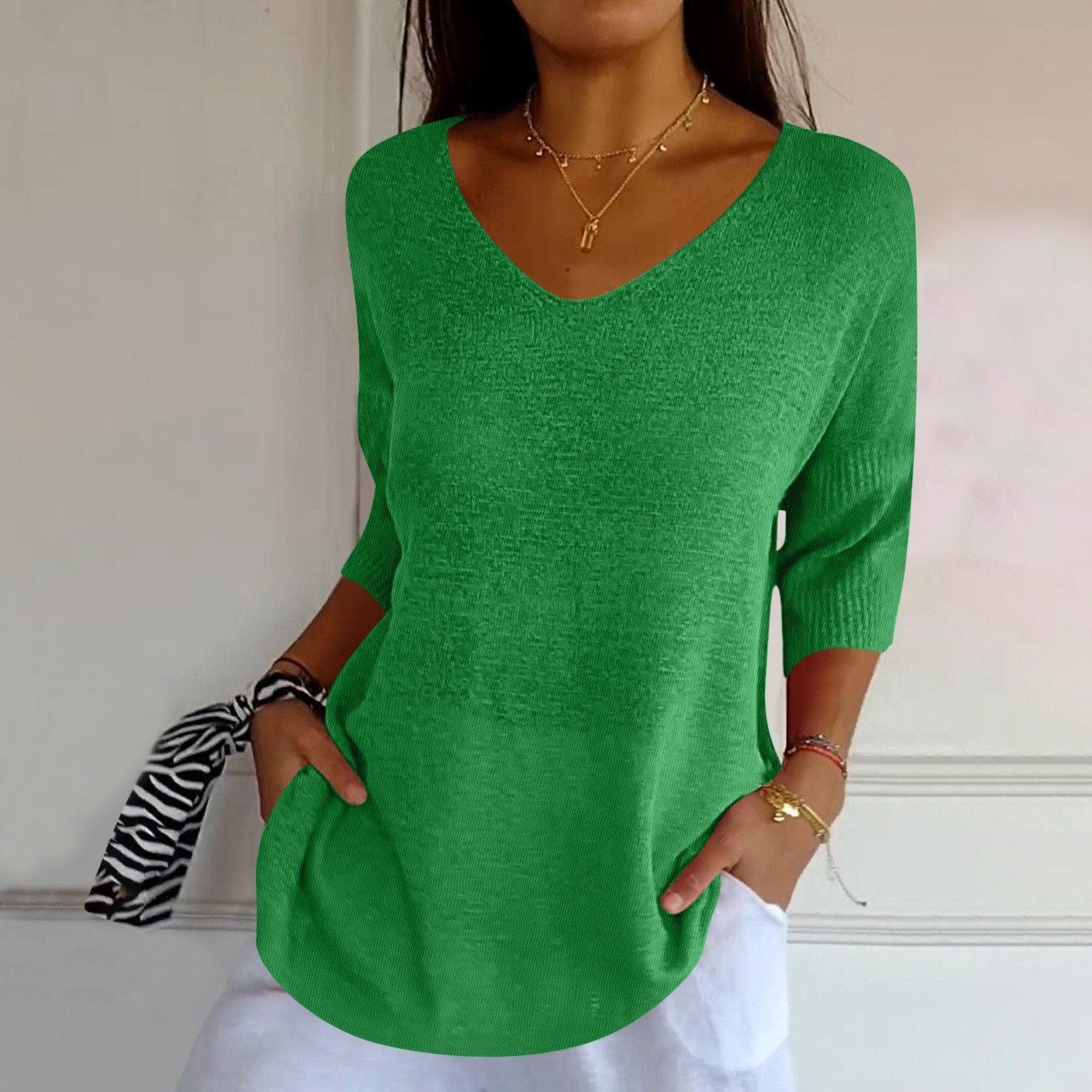 Relaxed Elegant Top – Lightweight Breathable V-Neck Blouse | Versatile Casual Wear
