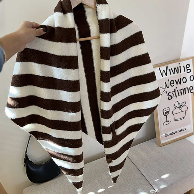 Fashion Triangular Shawl – Lightweight Women's Wrap With Soft Breathable Fabric