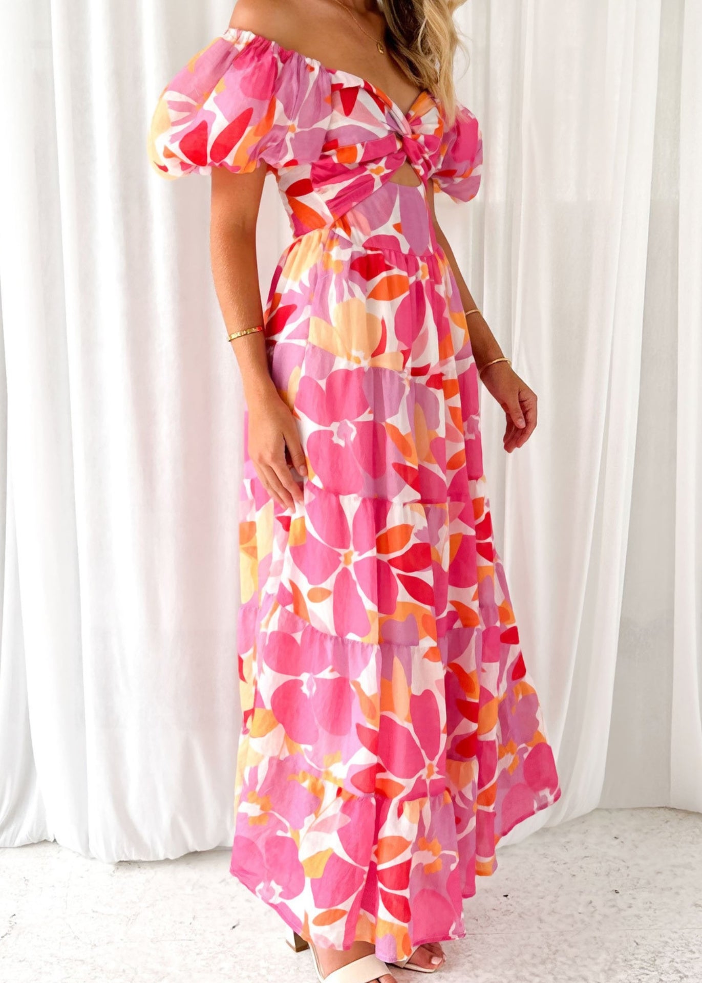 Summer Dress - Elegant Women's Casual Dress With Flowing Silhouette & Comfortable Fit