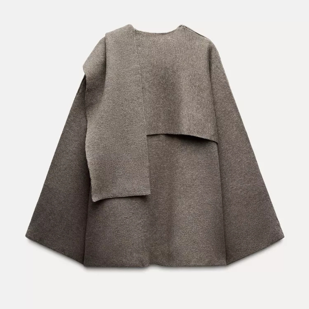 Chic Cape Coat – Elegant Women's Outerwear | Structured Fit Autumn Winter Coat