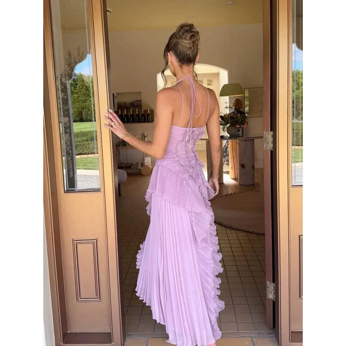 Graceful Long Dress – Elegant Evening Gown With Elongating Silhouette & Flattering Fit