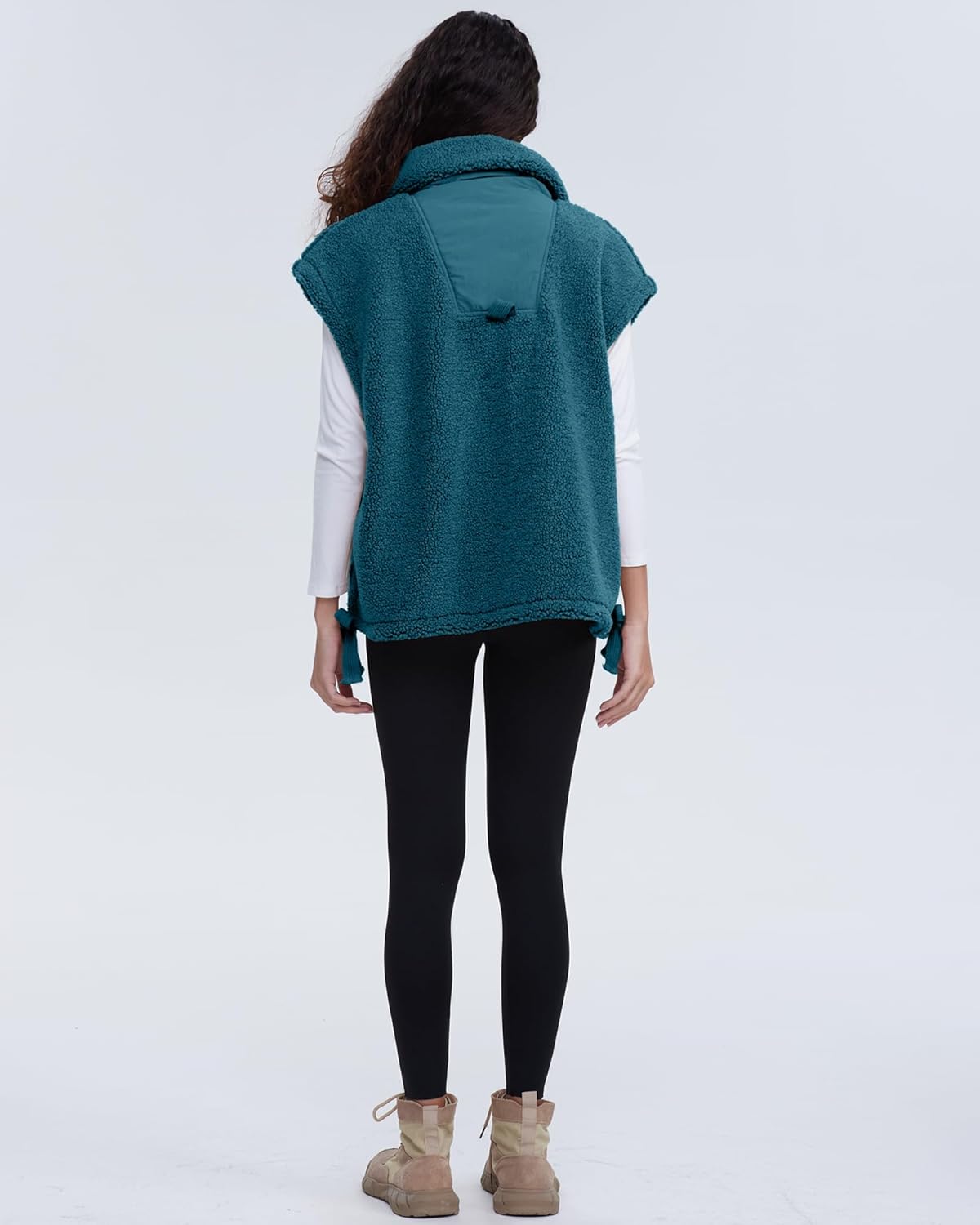 Soft Pocketed Gilet – Lightweight Sleeveless Vest With Functional Pockets