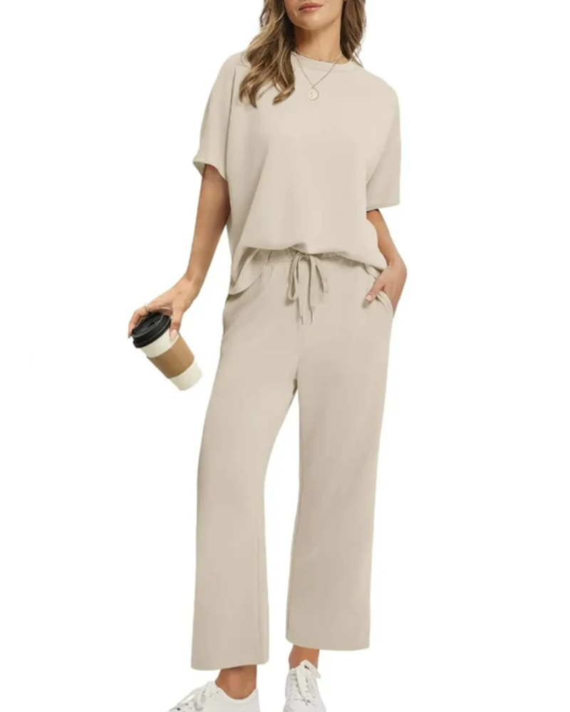 Everyday Comfort Outfit – Relaxed Fit Two-Piece Lounge Set | Lightweight Casual Wear