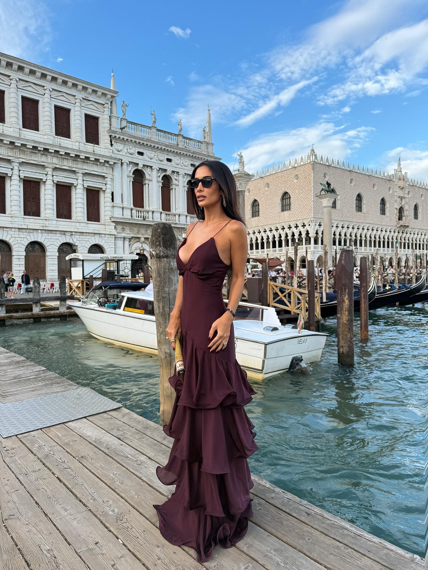 Burgundy Tiered Maxi Dress – Elegant Flowing Silhouette for Formal Evening Events