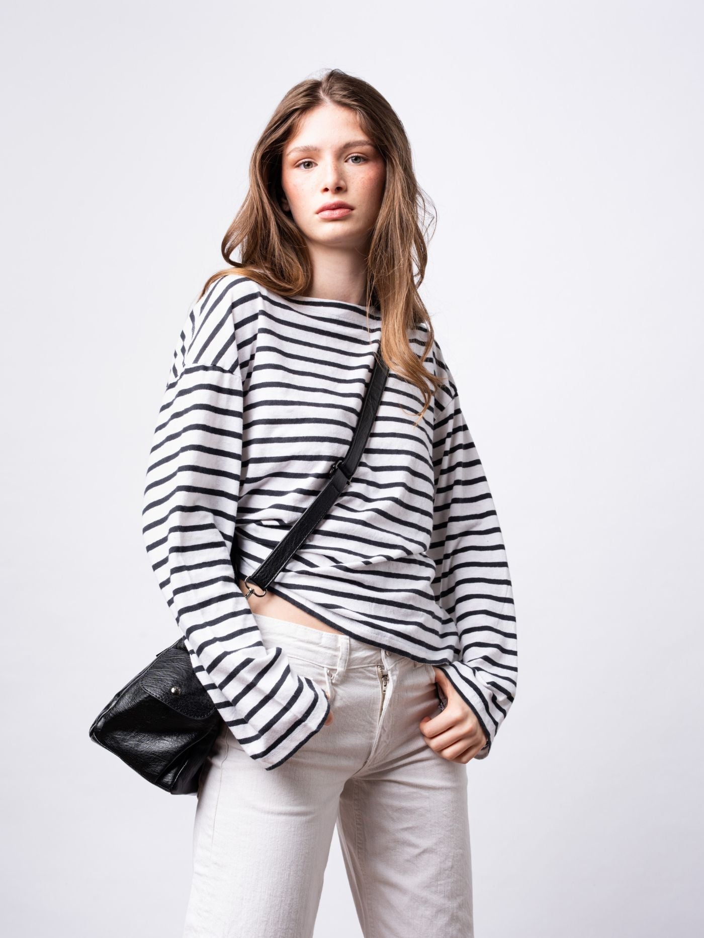 Stylish Tote Bag – Premium Leather Tote With Spacious Zippered Compartment