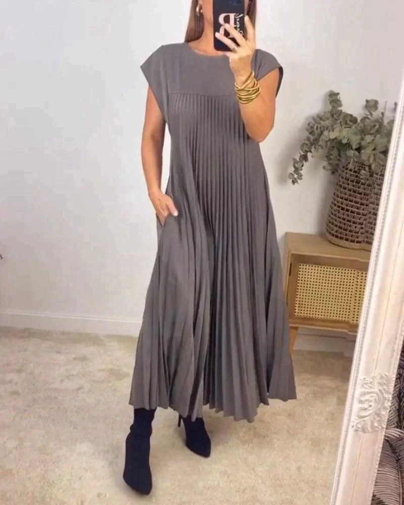 Pleated Chic Dress – Sleeveless Stylish Summer Dress With Figure Hugging Fit