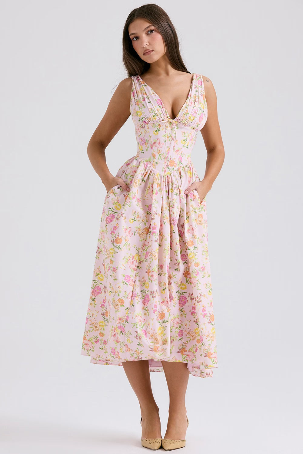 Elegant Summer Dress - Flattering Feminine Silhouette With Breathable Fabric