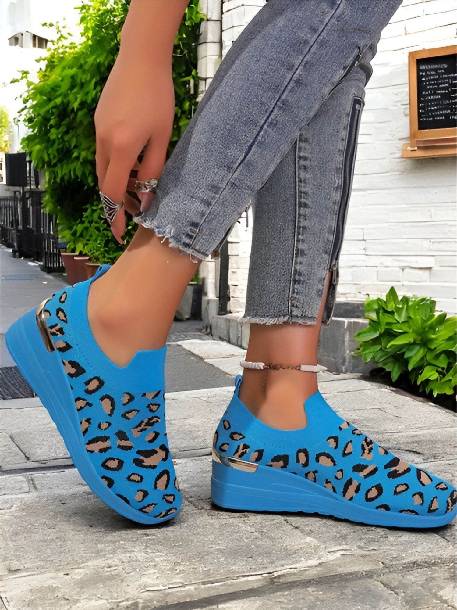 Trendy Everyday Sneakers – Lightweight Women's Casual Shoes with Durable Sole