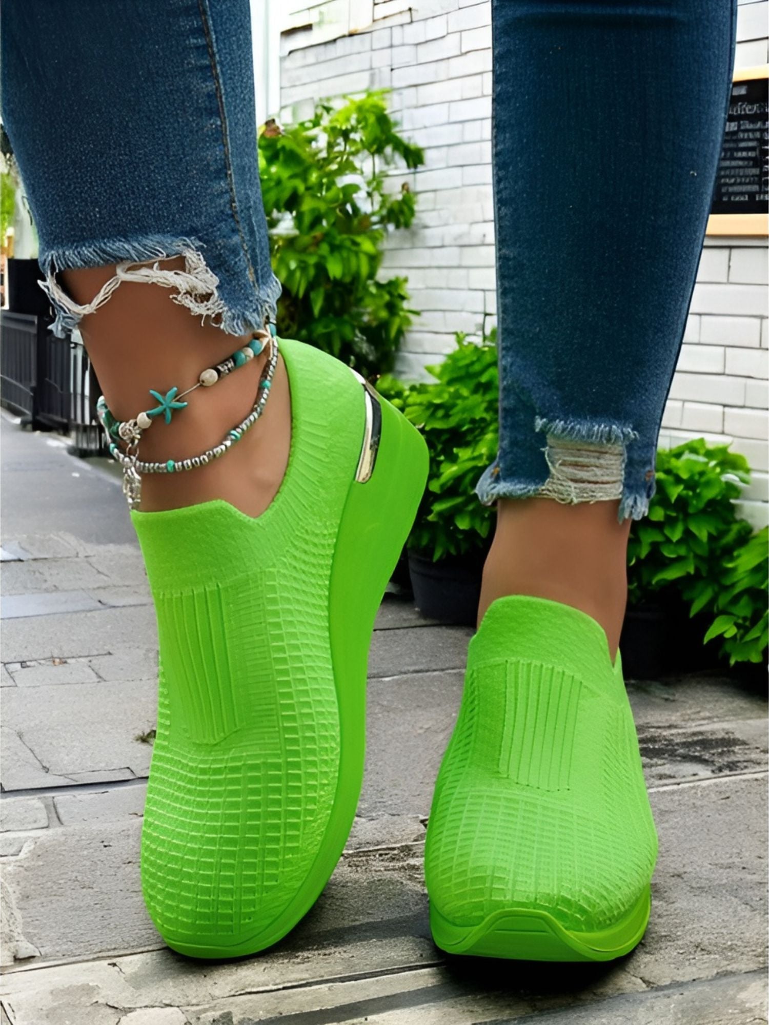 Trendy Everyday Sneakers – Lightweight Women's Casual Shoes with Durable Sole