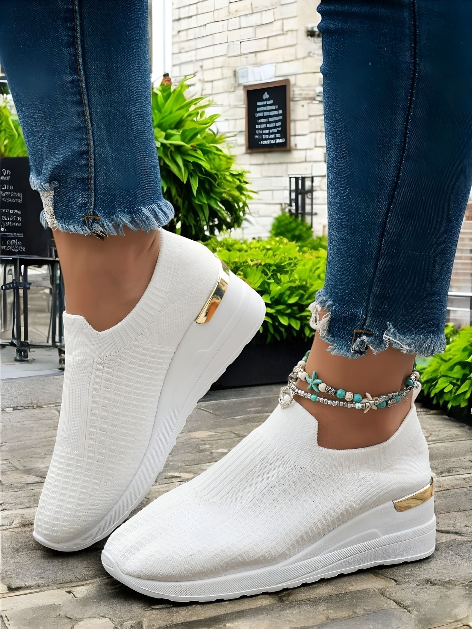 Trendy Everyday Sneakers – Lightweight Women's Casual Shoes with Durable Sole