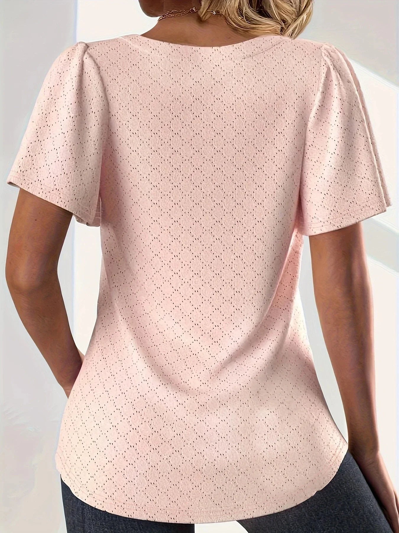 Elegant Ruffle Blouse – Flowy Plus Size Top with Square Neckline & Lightweight Fabric