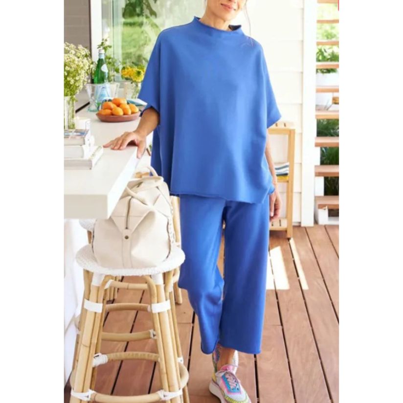Relaxed Lounge Set – Two-Piece Loungewear With Batwing Sleeve Top & Wide-Leg Pants