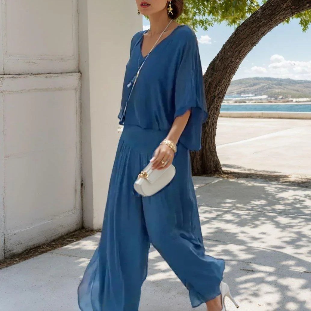 Extra Light Poplin Set – Lightweight Two-Piece Matching Outfit with Fitted Waist & V-Neckline