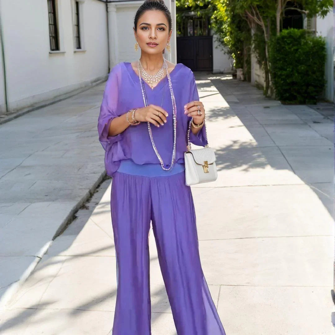 Extra Light Poplin Set – Lightweight Two-Piece Matching Outfit with Fitted Waist & V-Neckline