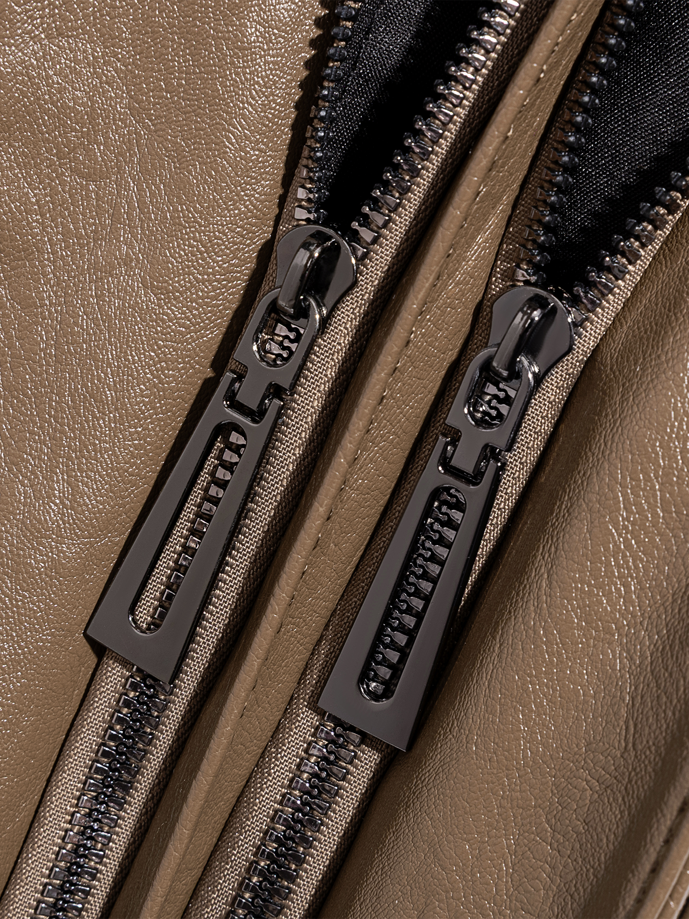 Stylish Tote Bag – Premium Leather Tote With Spacious Zippered Compartment