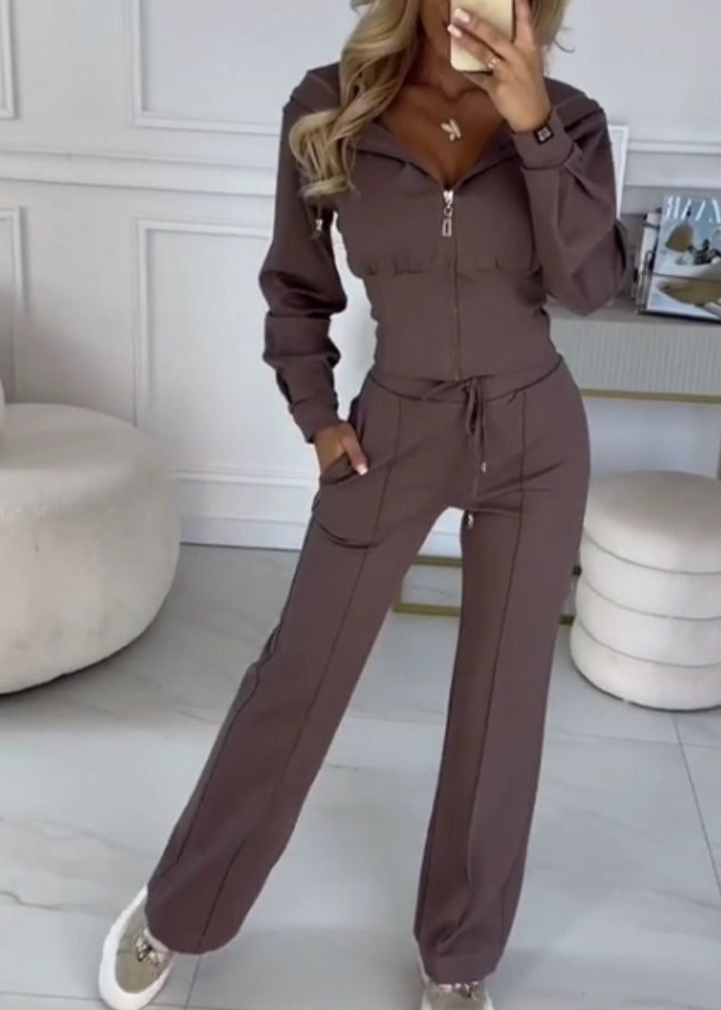 Elegant Two-Piece Set – Wide-Leg Jumpsuit With Luxurious Fabric & Flattering Silhouette