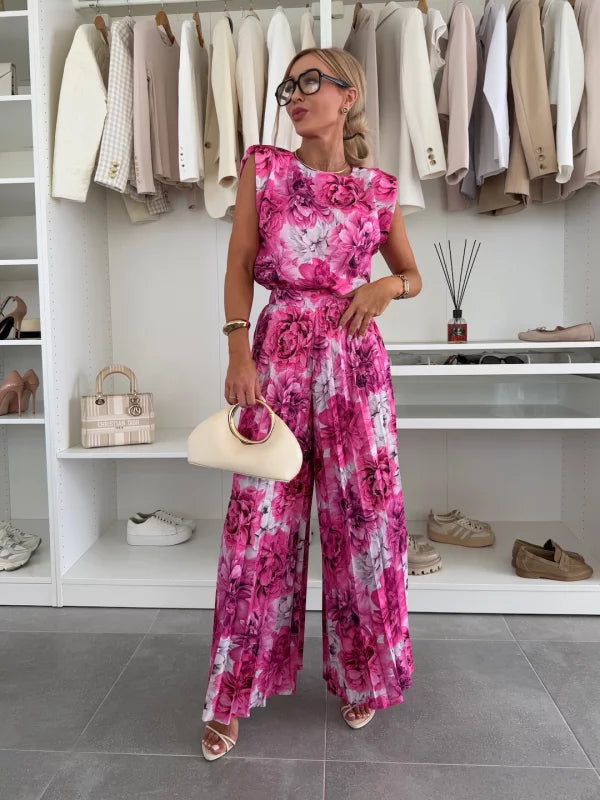 Elegant Two-Piece Set – Women's Coordinated Outfit With Flattering Silhouette Design