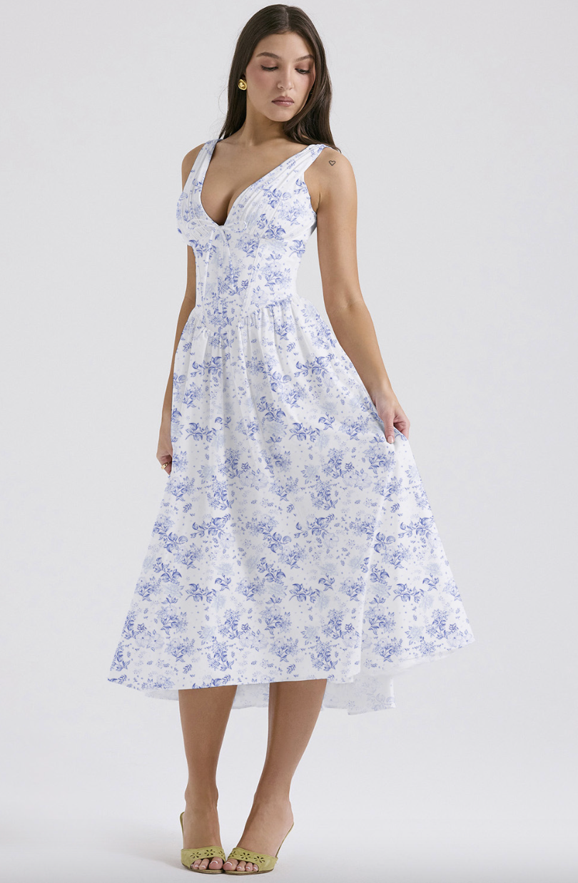 Elegant Summer Dress - Flattering Feminine Silhouette With Breathable Fabric