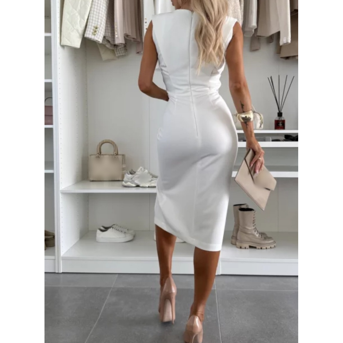 Flow Charm Slit Dress – Elegant Side Slit, Flattering Fit & Breathable Fabric